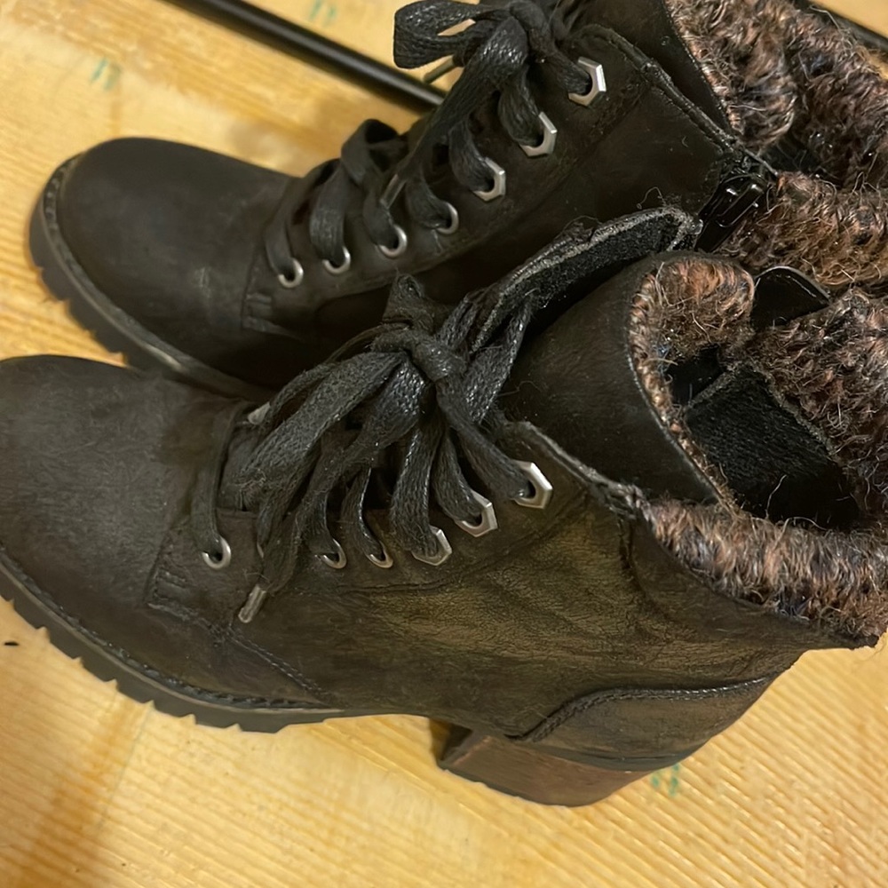 High heels boots